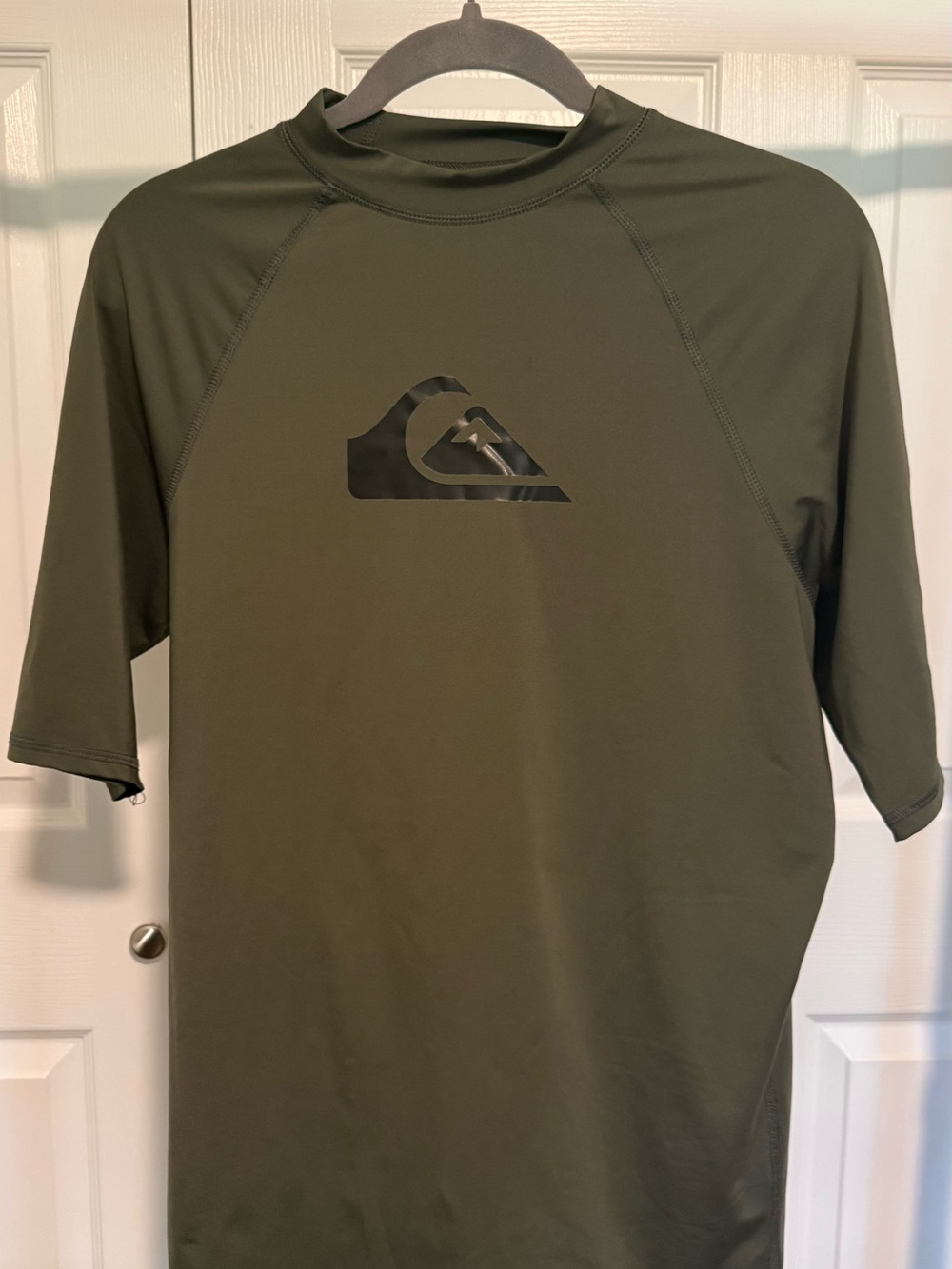 Quiksilver Olive Green Short-Sleeve Rash Guard UPF 50
